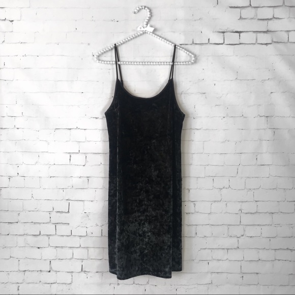 Victoria’s Secret Crushed Velvet Slip XS/S - Picture 5 of 8